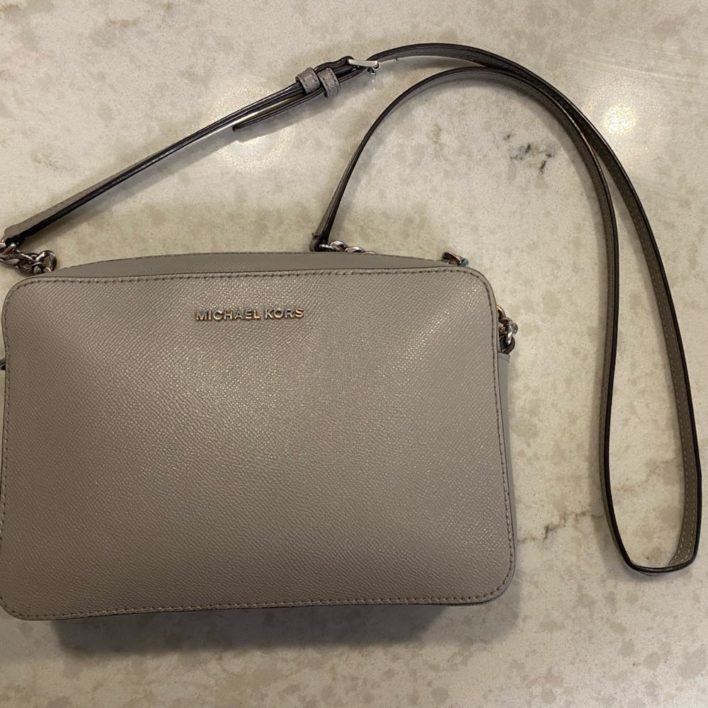 Gray Michael Kors jet set crossbody bag
